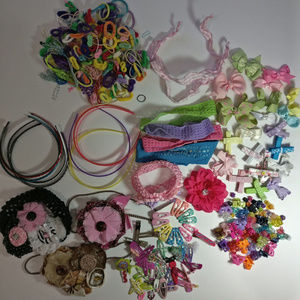 Large Lot of Girls Hair Accessories